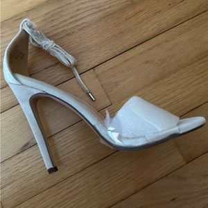 Fashion Nova - Size 7, White and Black. Never Worn.